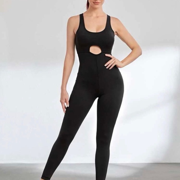 Jumpsuit Sport backless - Picture 4 of 9